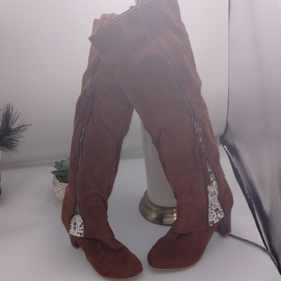 Shoes - Elegant Tan Over the Knee Boots
